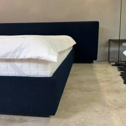 Polsterbett Yuuto 810 200 Stoff Hearth Undersea Schwarz Sockel Schwarz Mit Überstand ohne Matratze ohne Lattenrost