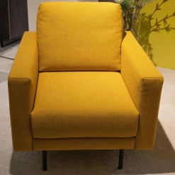 Polstereckgarnitur Und Sessel 170 Stoff 6545 Honiggelb Gelb Fuß Stahl Rundrohr Tiefschwarz RAL9005 Schwarz