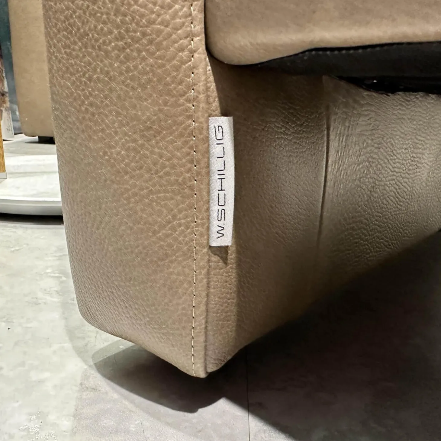 Polstergruppe 24965 Lucca Bezug Leder Z7549 Sand Beige Hohe Ausführung Ohne Tisch