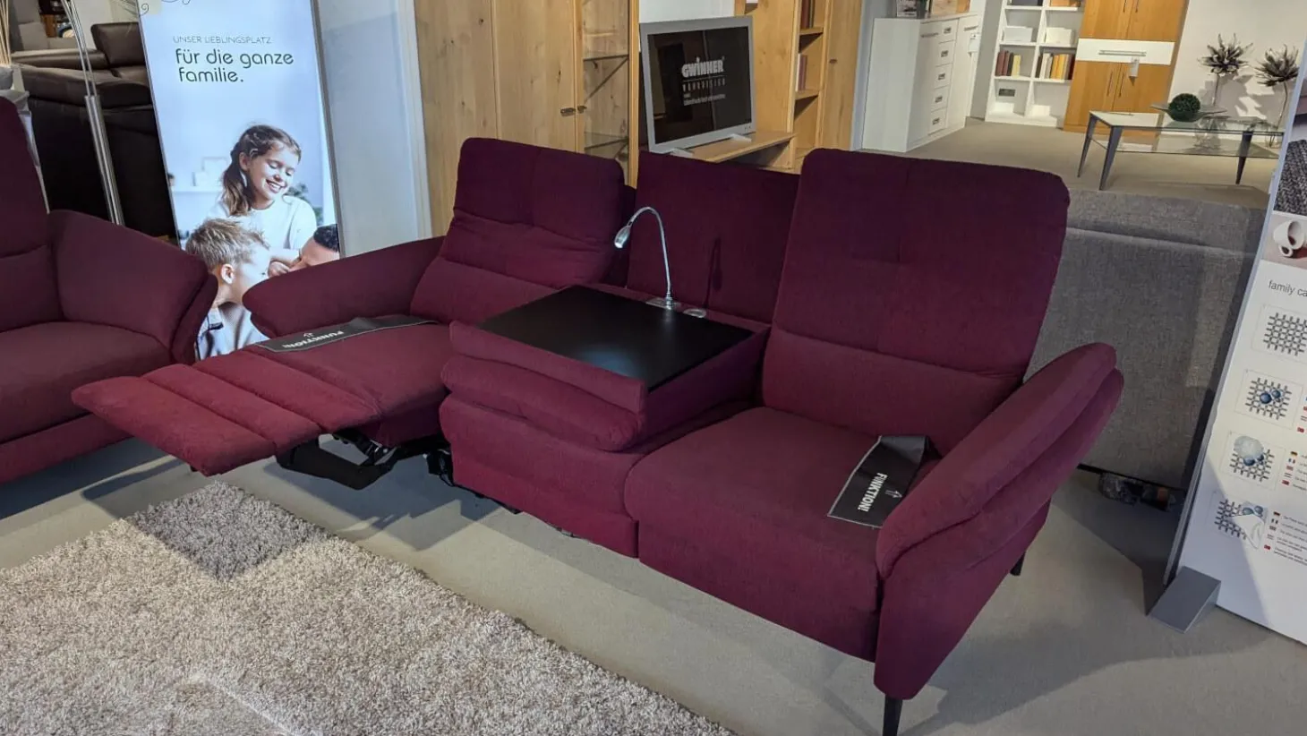 Polstergruppe Caro Stoff Trend Bordeaux Rot Metallfüße Schwarz Mit Tisch Buche Schwarz Und LED Lampe