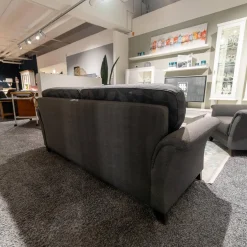 Polstergruppe Lux Medico 840 Bezug Korpus Stoff 165 30 Grau Rückenkissen 164 30 Grau Holzfuß Buche Wengefarbig Inklusive Sofakissen