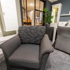 Polstergruppe Lux Medico 840 Bezug Korpus Stoff 165 30 Grau Rückenkissen 164 30 Grau Holzfuß Buche Wengefarbig Inklusive Sofakissen