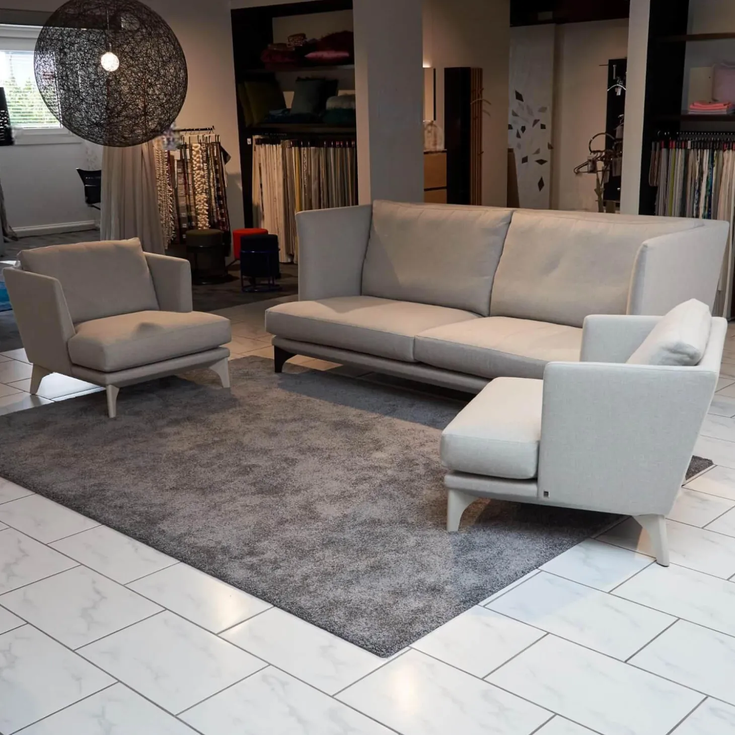 Polstergruppe Mit Sofa Und 2 Sesseln Polo Stoff Grau Gestell Esche Wengefarbig