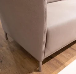 Polstergruppe Navarro Anilin-Dickleder Füße Metallbügel Nickel Satiniert