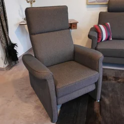 Polstergruppe York 520 Sofa 2,5 Sitzig, Sessel, Funktionssessel Stoff Bezug Dunkelbraun Melliert 455 080 Funktionssessel Manuell Stufenlos Verstellbar