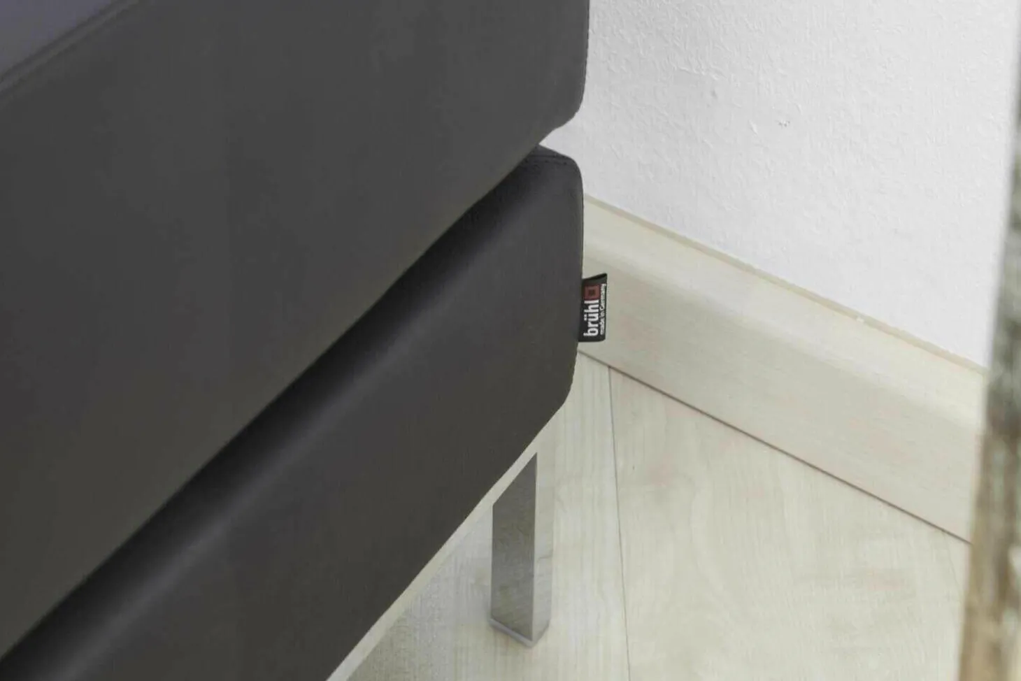 Polsterprogramm Tomo Leder Jumbo 5661 22 Fuß Chrom Glänzend