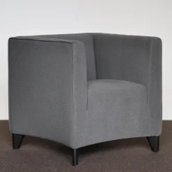 Quadra Sessel Bezug Stoff Object Cat. G Farbe Anthrazit Füße Buche Schwarz Geölt