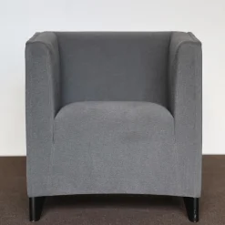 Quadra Sessel Bezug Stoff Object Cat. G Farbe Anthrazit Füße Buche Schwarz Geölt