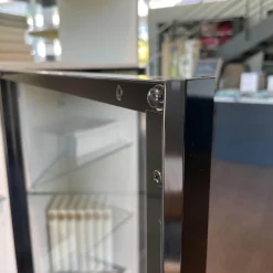 Raumteiler 505 in Lack Kieselgrau mit Glastüren Schwarz Chrom