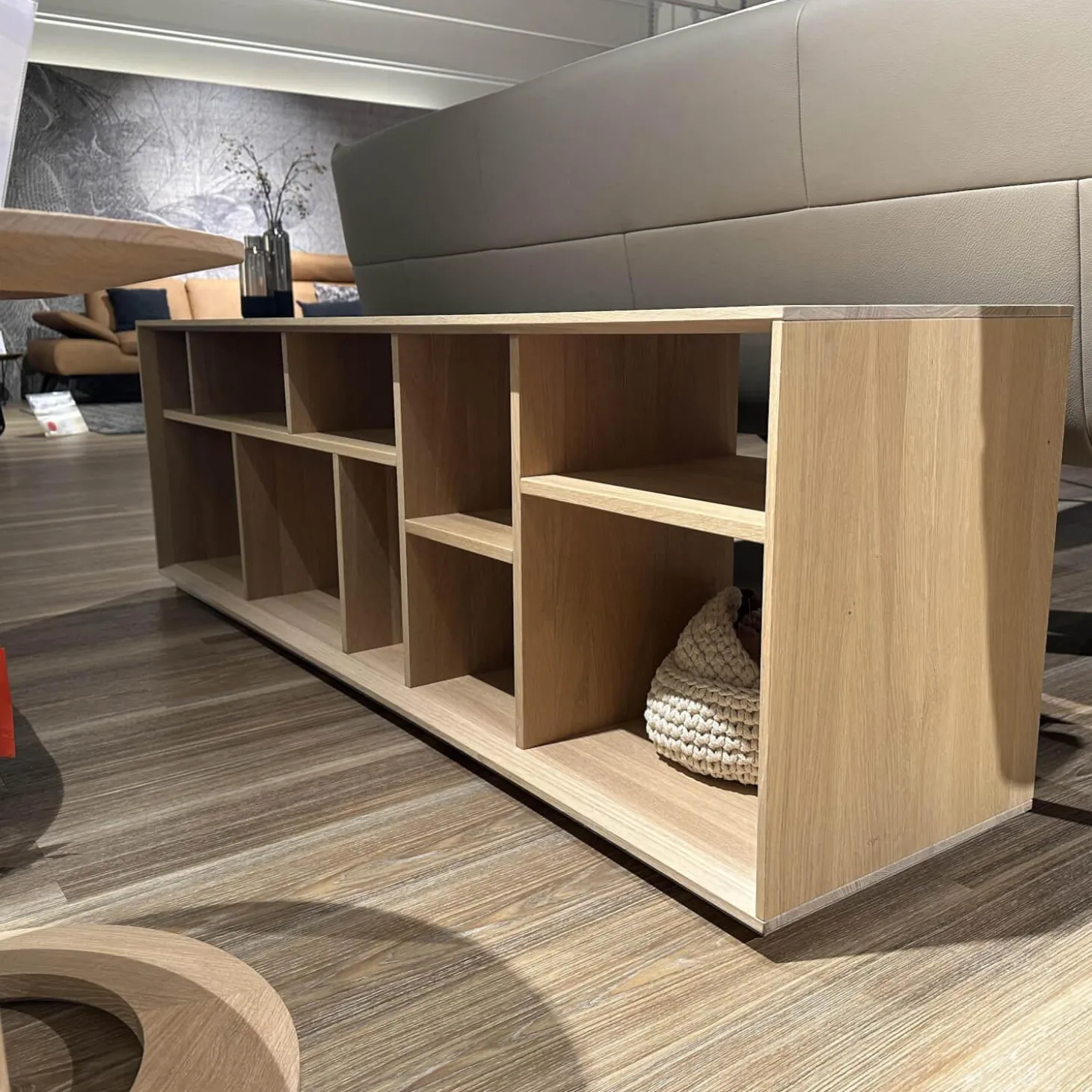 Raumteiler Regal Cubus 05 Eiche Weißöl Mit Beidseitiger Kippsicherung