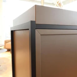 Raumteiler Tado Lack M10 Schwarz Eloxiert O20 Mit Klappe Und Schubkasten Und Fachböden