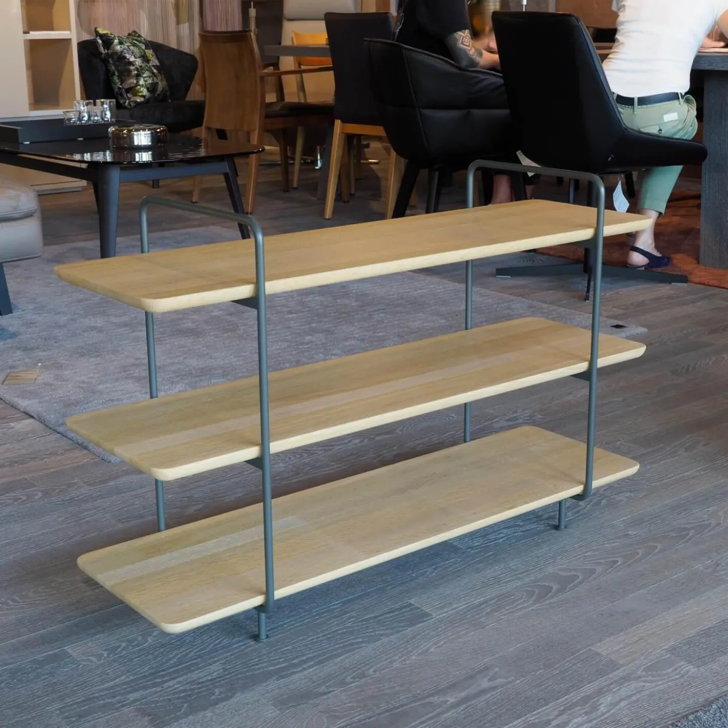 Regal 931 Eiche Farblos Lackiert Gestell Stahl Glatt Lackiert Matt Umbragrau RAL 7022