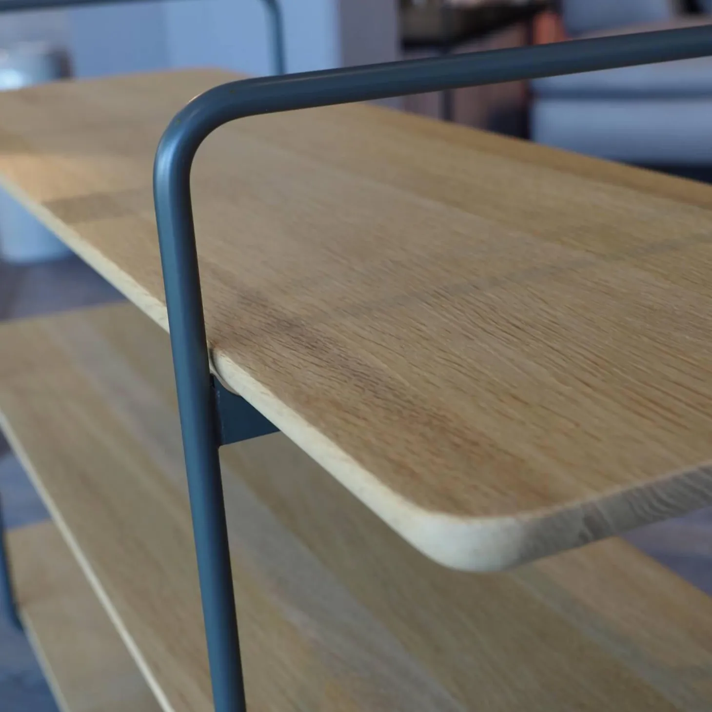 Regal 931 Eiche Farblos Lackiert Gestell Stahl Glatt Lackiert Matt Umbragrau RAL 7022