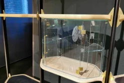 Regal Libelle Gestell Aluminium Schwarz Verbindungen Messing Regalboden Ahornholz