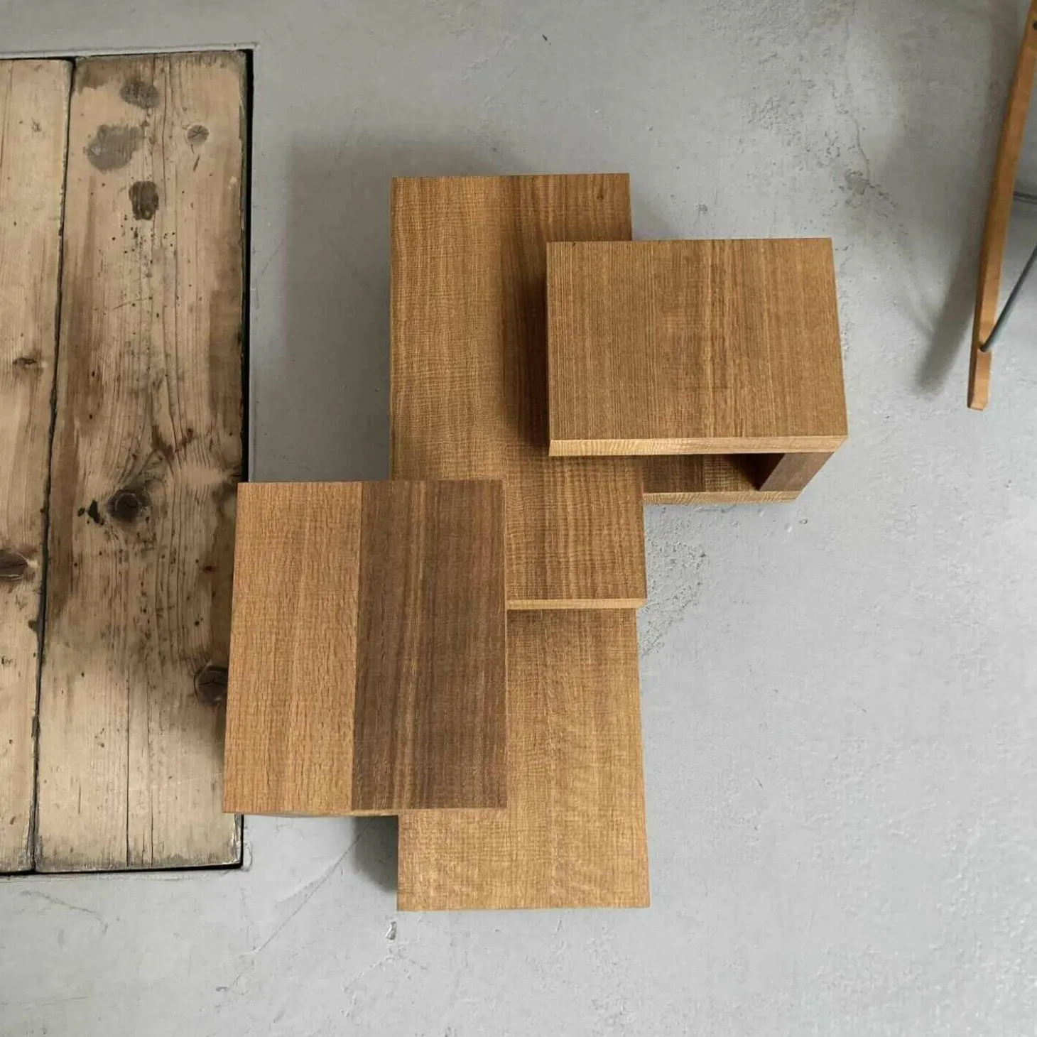 Regal Liberia Qubit in Eschenholz Schwarz Gebeizt