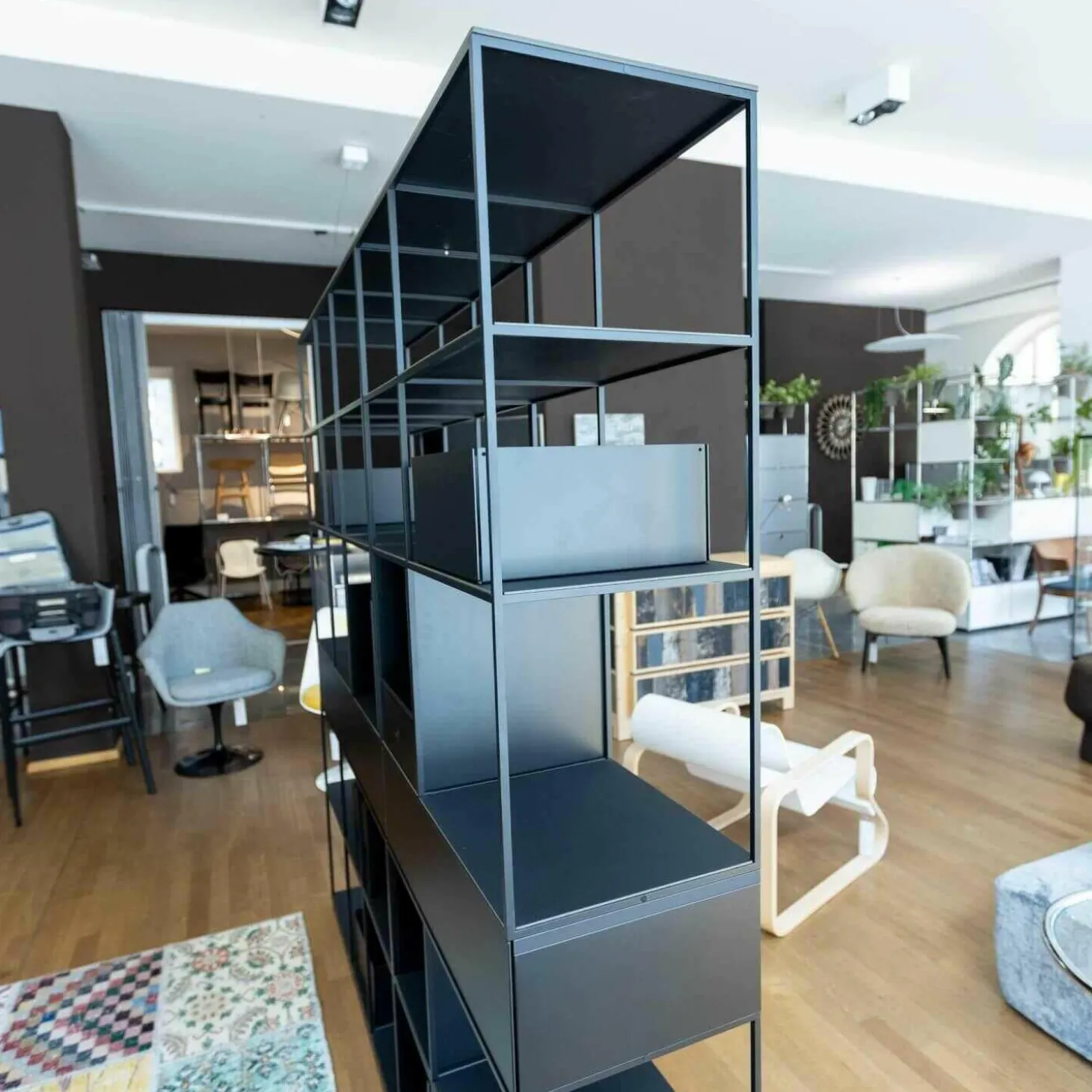 Regal Metall Fenix Schwarz mit Schüben