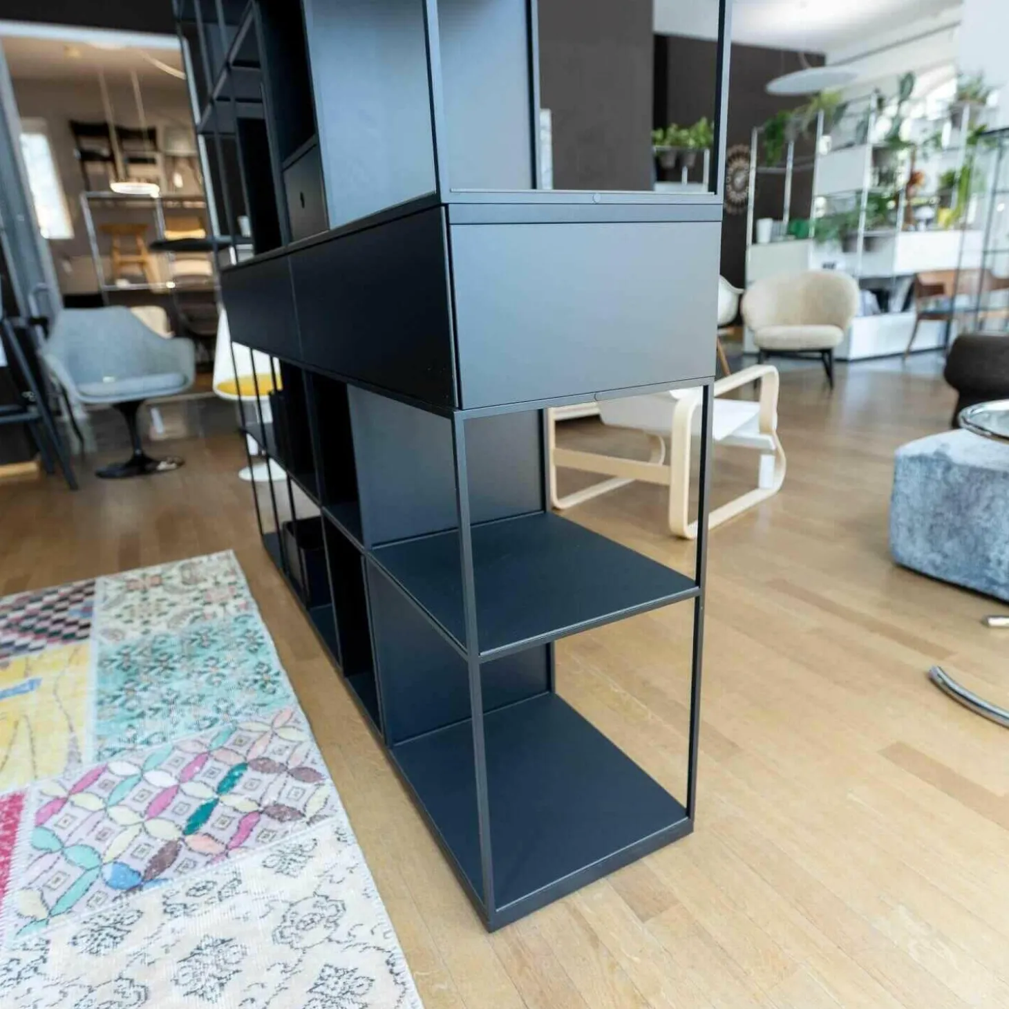 Regal Metall Fenix Schwarz mit Schüben