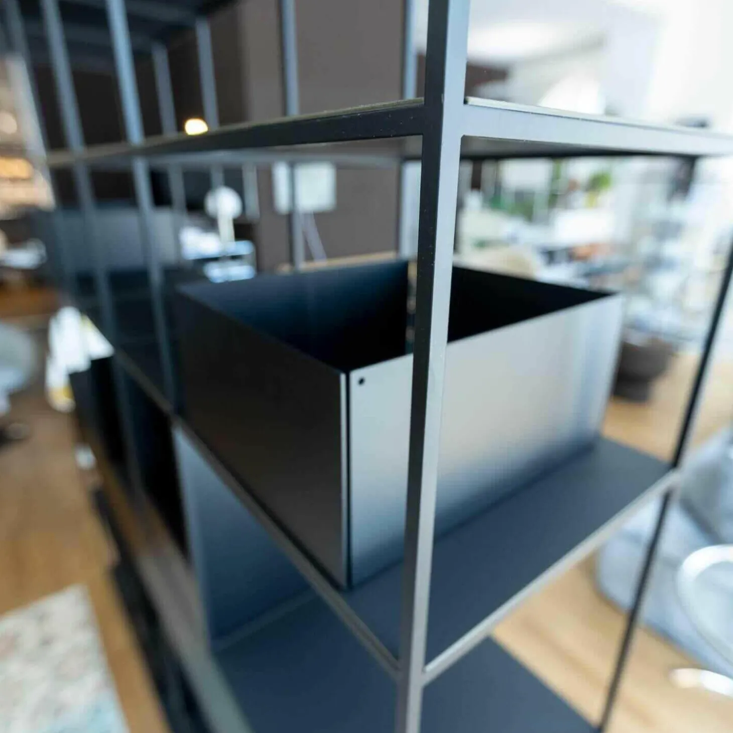 Regal Metall Fenix Schwarz mit Schüben