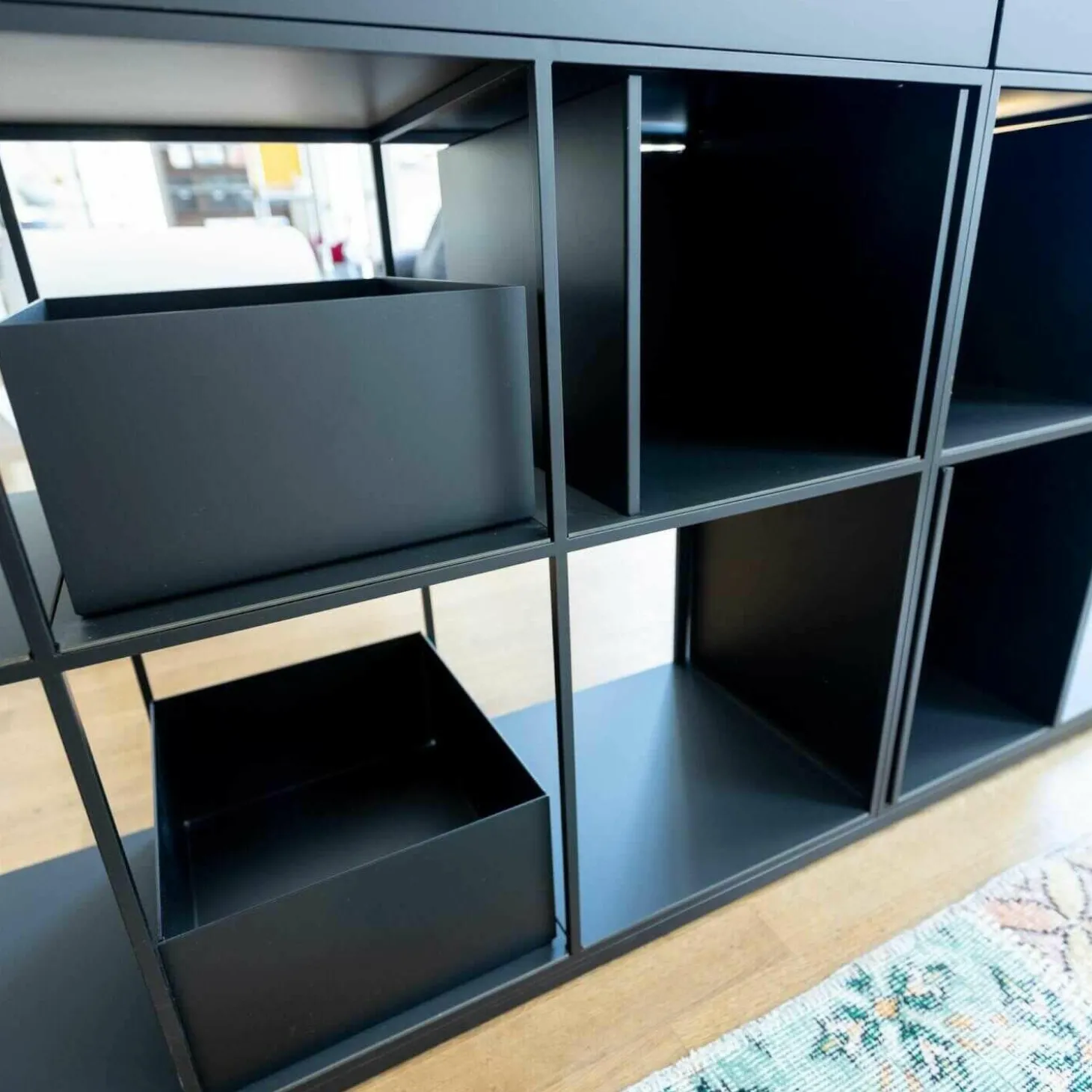 Regal Metall Fenix Schwarz mit Schüben