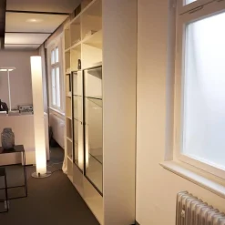 Regal System Mattlackiert Weiß Türen Aus Iron Glas Transparent Mit Beleuchtung