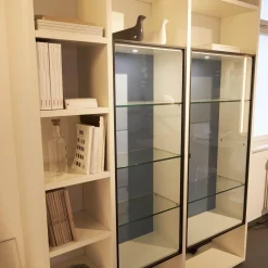 Regal System Mattlackiert Weiß Türen Aus Iron Glas Transparent Mit Beleuchtung