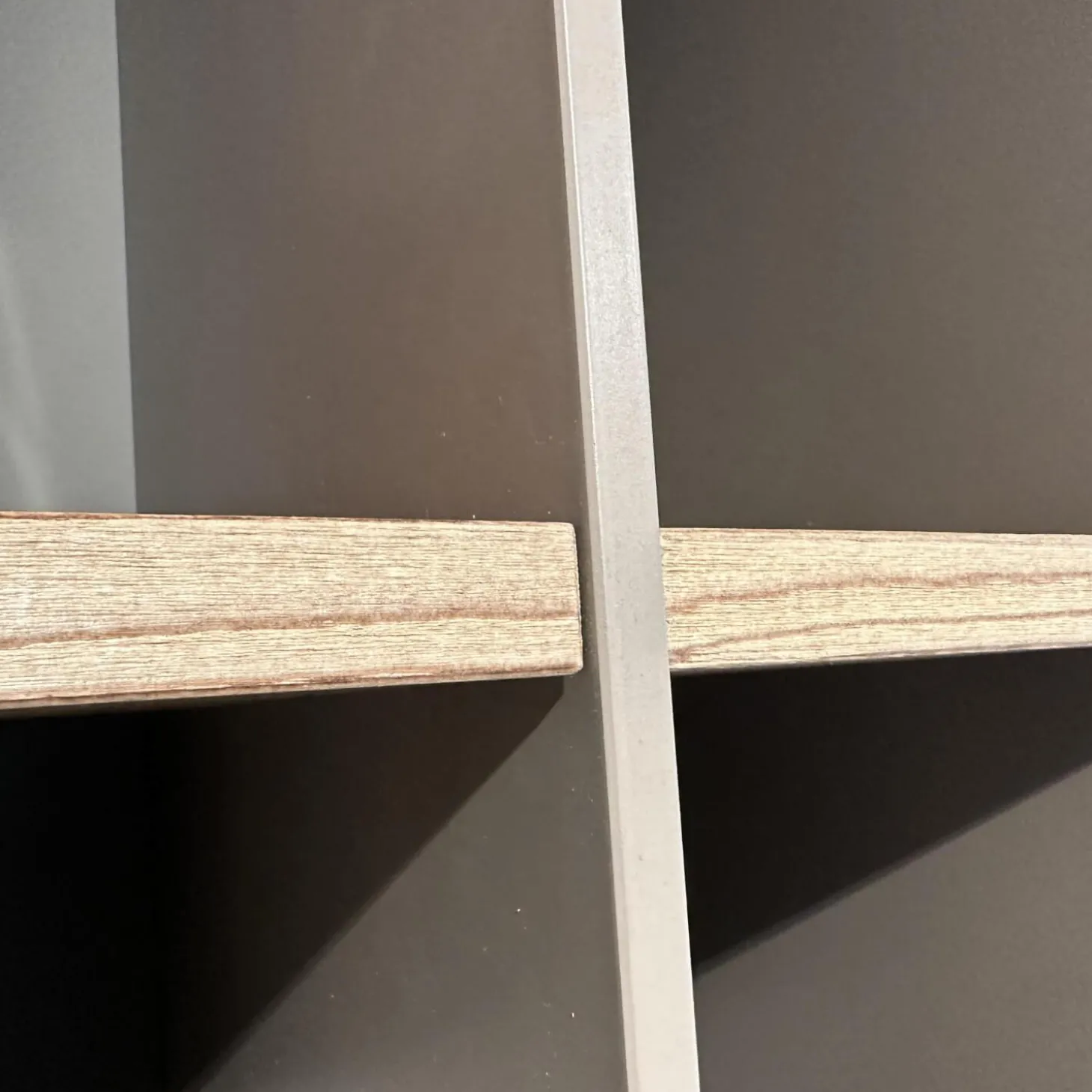 Regalkombination Mit Lowboard Aus Bergfichte Gebürstet Steingrau