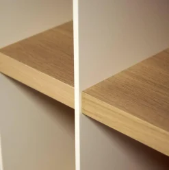 Regal-Kombination Scala mit Wangen Glattlack Blütenweiß Böden Eiche Milk