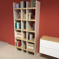 Regal-Kombination Scala mit Wangen Glattlack Blütenweiß Böden Eiche Milk