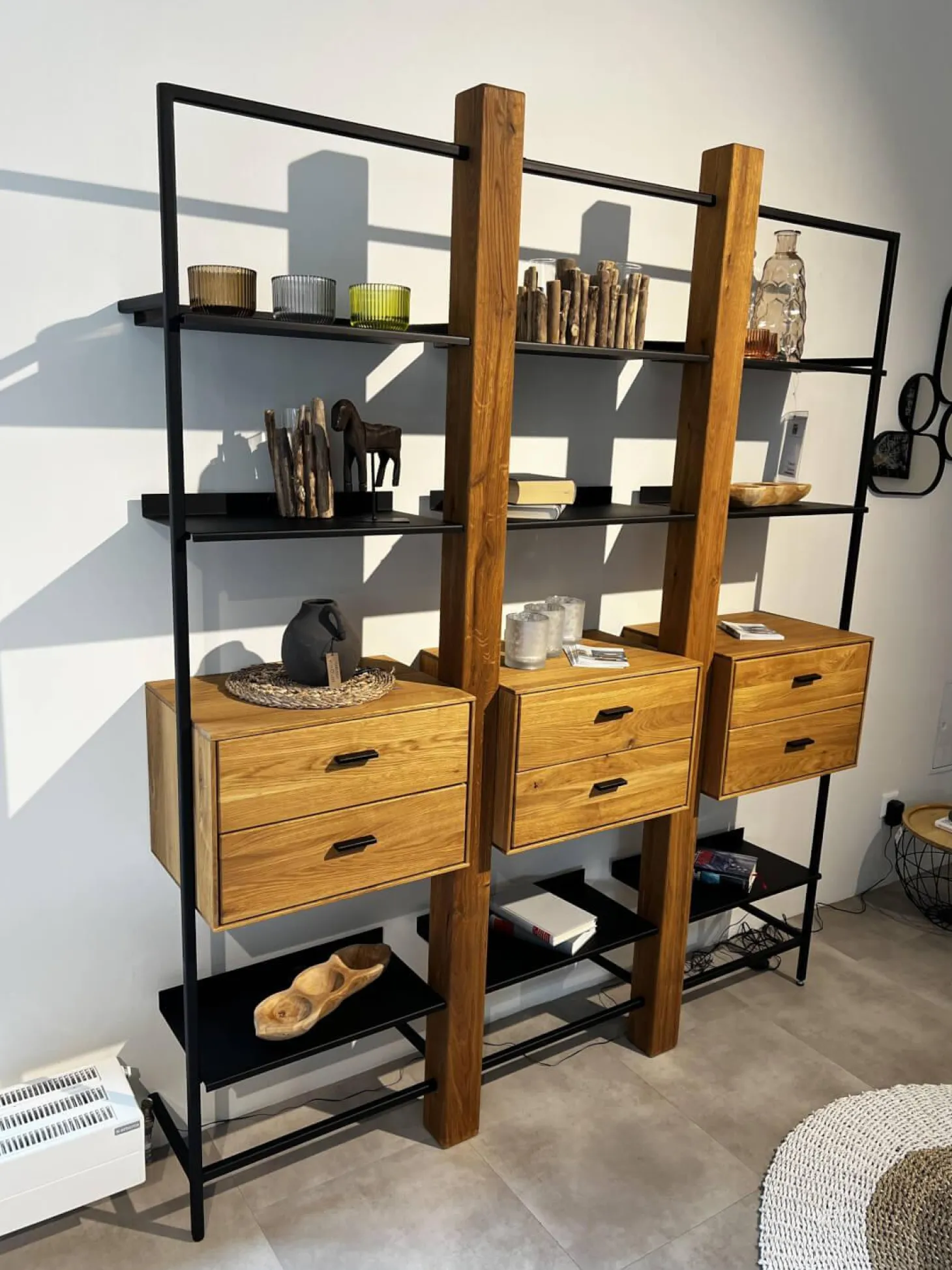 Regalsystem Blackpool Eiche Natur Geölt Metall Schwarz Inklusive Beleuchtung