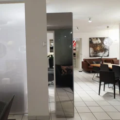 Regalturm Le Ragazze Formose Formosa In Piedi MDF Lackiert Weiß Inklusive Edelstahlverkleidung