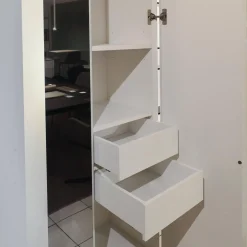 Regalturm Le Ragazze Formose Formosa In Piedi MDF Lackiert Weiß Inklusive Edelstahlverkleidung