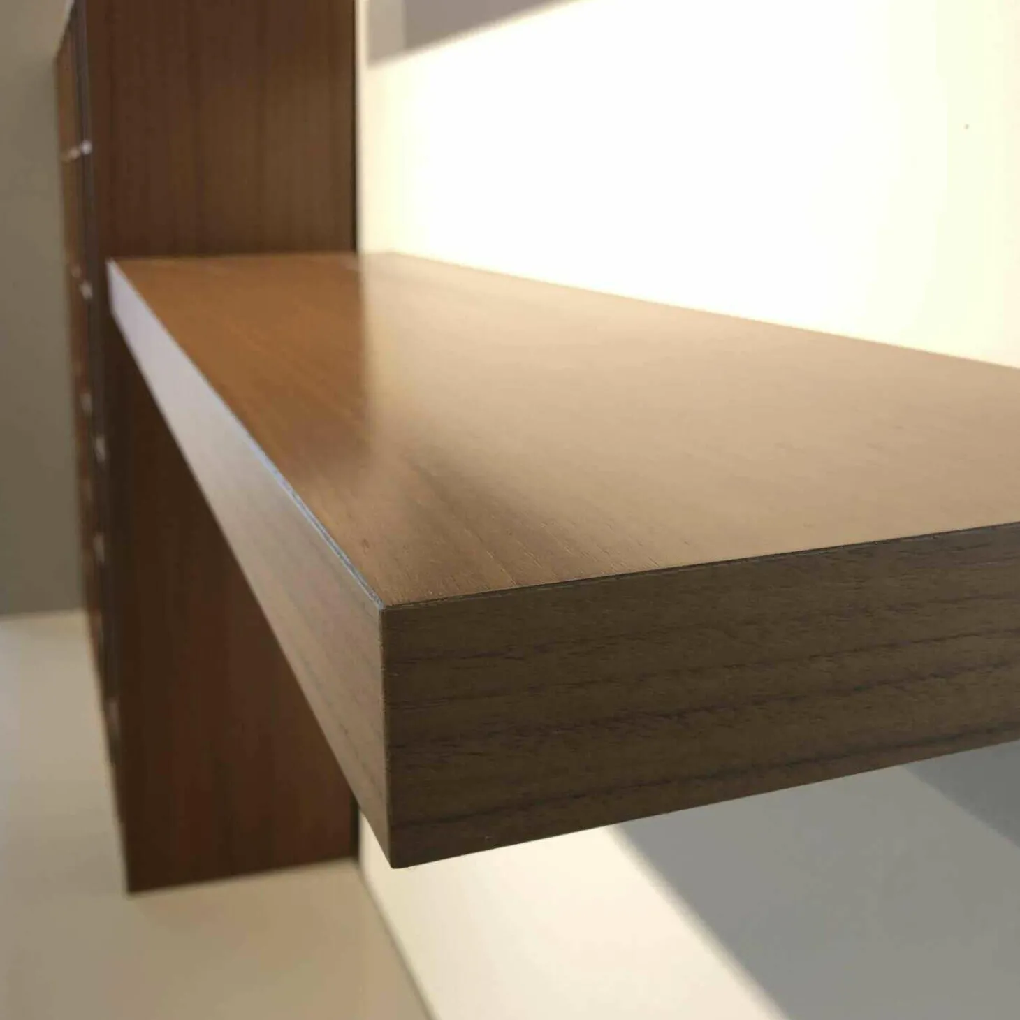 Regalwand Book & Look Grau Holz Lackiert