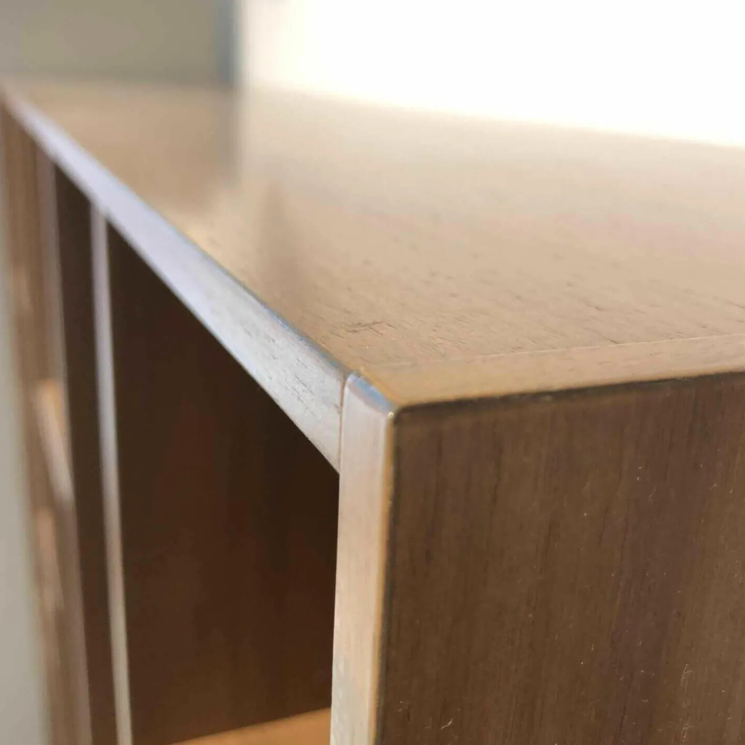 Regalwand Book & Look Grau Holz Lackiert