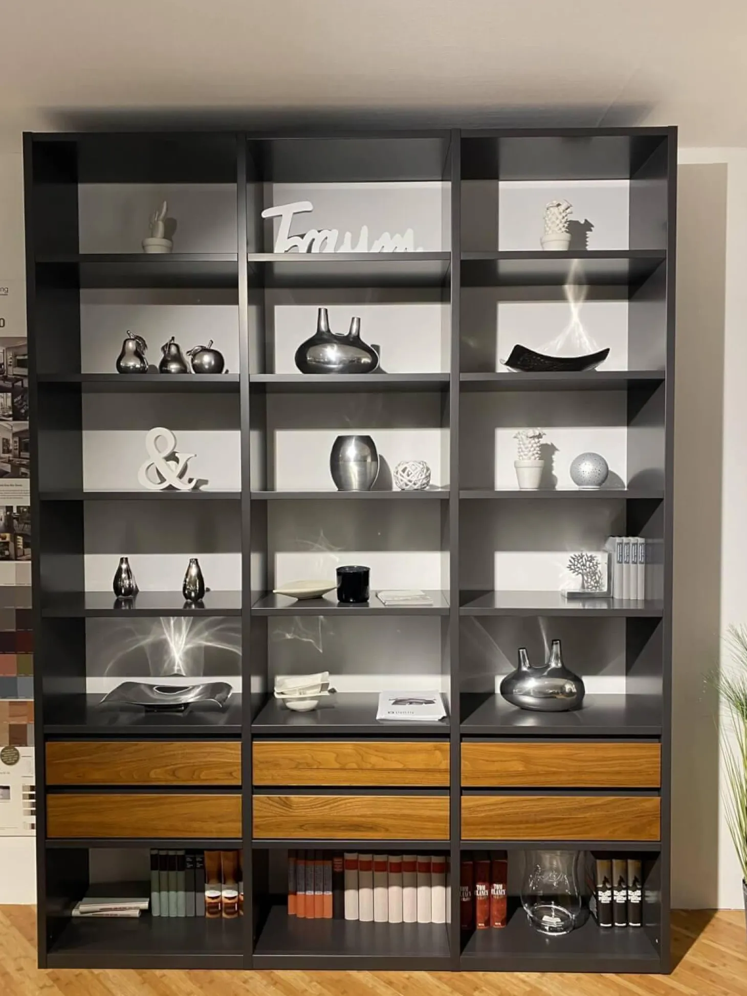 Regalwand Linaro 3163 Lackgraphit Nussbaum Nova