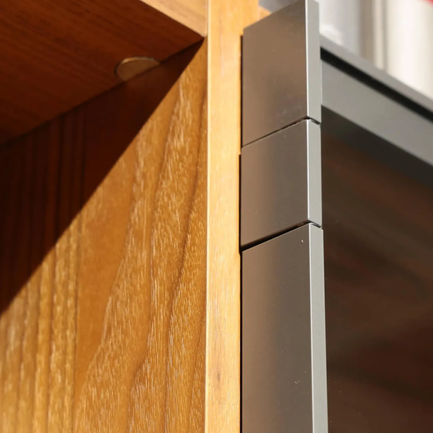 Regalwand Pari Und Dispari Korpus Nussbaum Canaletto Beidseitig Mit Glastüren Ohne Sofa