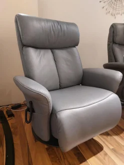 Relaxsessel 7727 Type 86O Leder Longlife Rustica Azuro Grau Blau Tellerfuß Stahl Anthrazit Mit Verstellungen 2 Motorisch