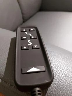 Relaxsessel 7727 Type 86O Leder Longlife Rustica Azuro Grau Blau Tellerfuß Stahl Anthrazit Mit Verstellungen 2 Motorisch