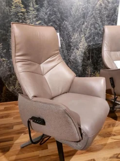 Relaxsessel 7911 Type 26U Z60 Außen Stoff Delfin Beige Grau Innen Leder Sofa Nappa Shadow Grau Sternfuß Edelstahloptik Mit Verstellungen 3 Motorisch