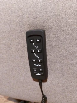 Relaxsessel 7911 Type 26U Z60 Außen Stoff Delfin Beige Grau Innen Leder Sofa Nappa Shadow Grau Sternfuß Edelstahloptik Mit Verstellungen 3 Motorisch