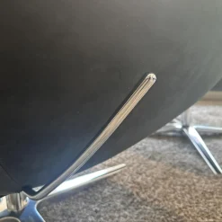 Relaxsessel Caruzzo Leder Danza 100 Phantom Anthrazit Fuß Pure 4 Strahlig Aluminium Poliert Mit Hocker