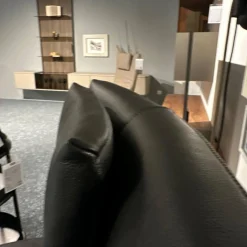 Relaxsessel FM 139 Mate Leder Living 2811 Schwarz Tellerfuß Metall Tiefschwarz Beschichtet Mit Elektrischer Verstellung