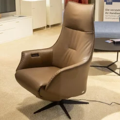 Relaxsessel Girona Medium Leder Prisma 600 Braun Kreuzfuß 32 Aluminium Schwarz