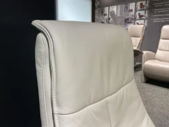 Relaxsessel Husum Nr 1 Medium Leder Credo Weiß Sternfuß Schwarz Motorisch Verstellbar