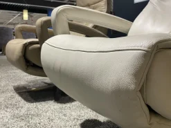 Relaxsessel Husum Nr 1 Medium Leder Credo Weiß Sternfuß Schwarz Motorisch Verstellbar