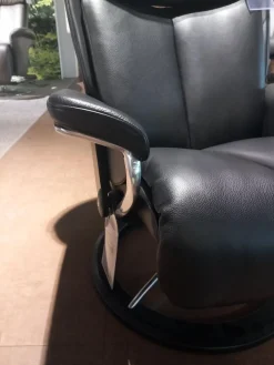 Relaxsessel Magic S Leder Noblesse Black Schwarz Gestell Signature Holz Schwarz Metall Matt Inklusive Hocker