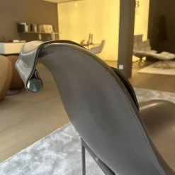 Relaxsessel Mart MPRN1 Leder KS153 Kasia Anthrazit Traggestell Schwarz Lackiert Mit Kopfstütze