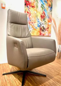 Relaxsessel Positano Medium Semianilinleder Lava Grau Kreuzfuß Schwarz Bedienelement Edelstahl