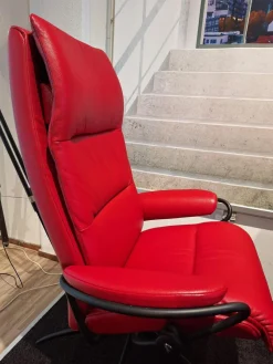 Relaxsessel Tokyo High Back Leder Cori Brick Red Rot Gestell Star Black Matt Inklusive Hocker