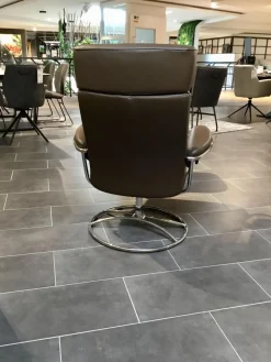 Relaxsessel Tokyo High Base Leder Paloma 88 Chestnut Braun Gestell Metall 40 Chrom Inklusive Hocker