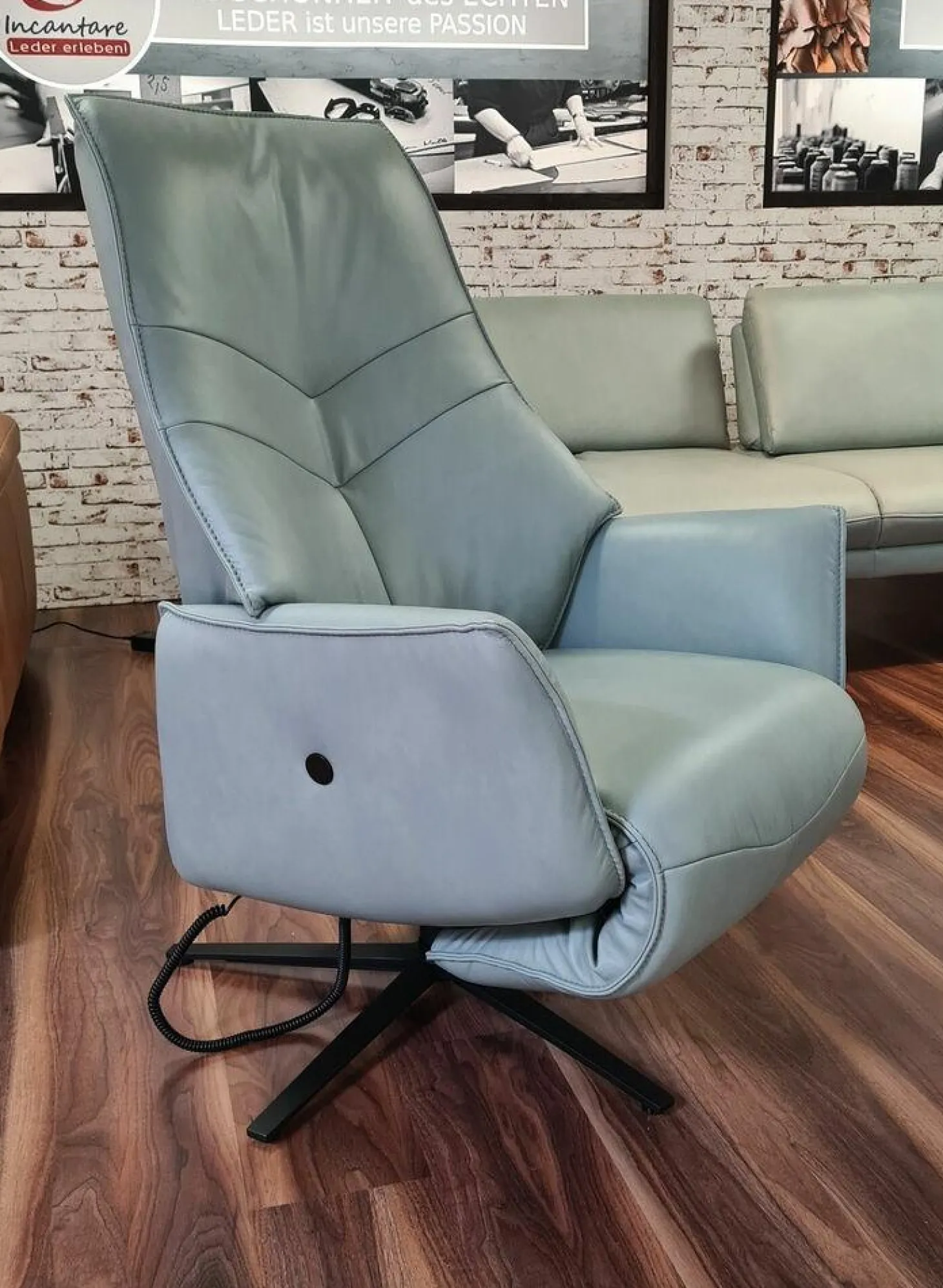 Relaxsessel 26V 2911 EM Hannover Leder Soft Nappa Jade Blau 3-Motorig Herz-Waage